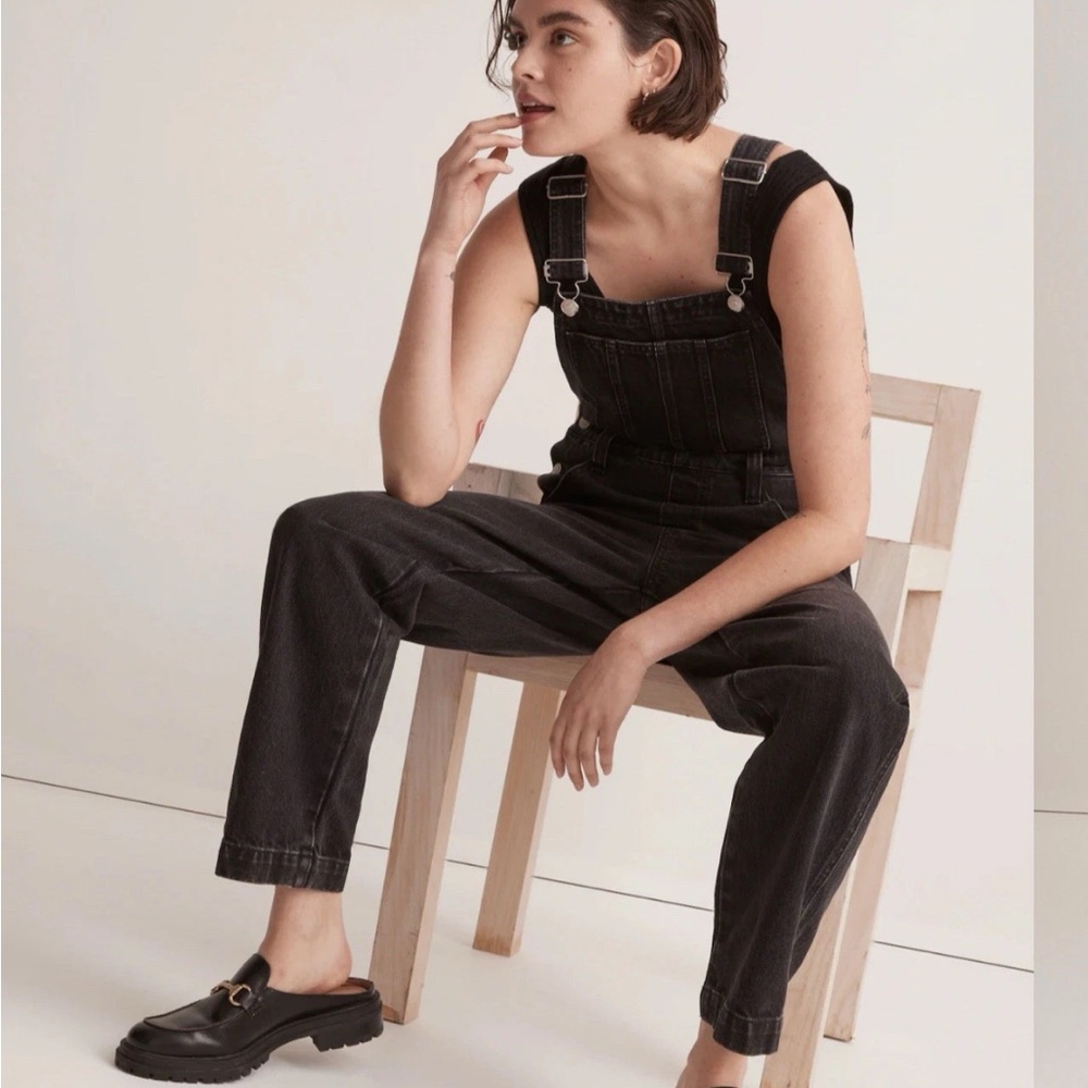 Madewell Cropped Denim Bibbed Overalls in Washed Black Lunar Wash Size XS lk new